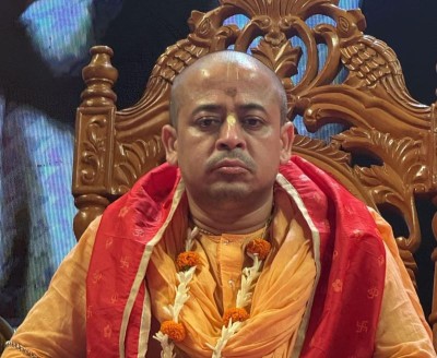 Bangladeshi FIU directs to freeze bank accounts of Hindu monk Chinmoy Krishna Das Brahmachari, 16 others