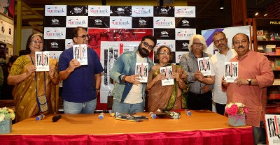 Prosenjit Chatterjee unveils journalist Shoma A. Chatterji's book on Amitabh Bachchan