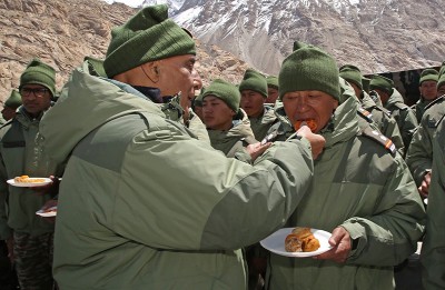 Rajnath Singh visits Siachen, carry out first-hand assessment of security situation