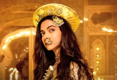 The Academy shares Deepika Padukone's 'Deewani Mastani' clip from Baji Rao Mastani; Ranveer Singh reacts