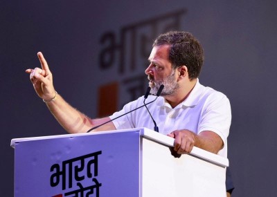 Rahul promises action against 'destroyers' of democracy 'when govt changes' after Rs.1800 cr tax notice