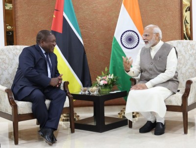 Narendra Modi,  Filipe Jacinto Nyusi meet on sidelines of 10th Vibrant Gujarat Global Summit, discuss development priorities