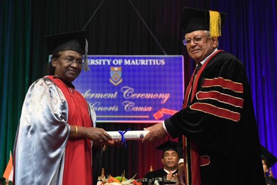 University of Mauritius confers Honorary Degree of Doctor of Civil Law on Droupadi Murmu