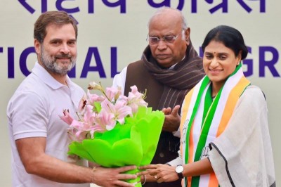 YS Sharmila Reddy appointed as Andhra Pradesh Congress president