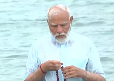 PM Modi takes holy dip in Agnitheerth beach, offers prayers at Rameswaram ahead of Ayodhya Ram temple consecration