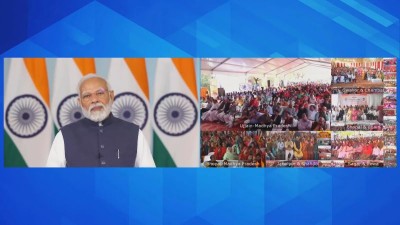 Crossing the 400-seat mark is people’s slogan: PM Modi