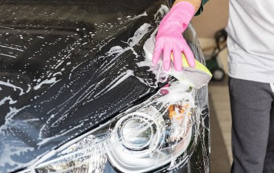 Delhi govt imposes fine on car wash amid severe water crisis