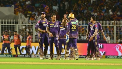 IPL: KKR beat MI by 18 runs, qualify for play-offs