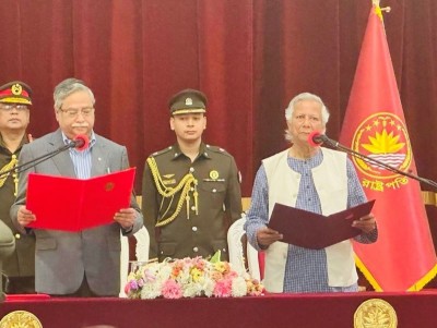 Nobel Laureate Muhammad Yunus takes oath as head of Bangladesh interim govt