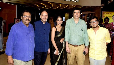 In Images: Premiere of Ashoke Viswanathan's Hemanter Aparanha in Kolkata