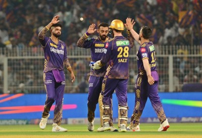 KKR bowlers restrict Delhi Capitals to 153-9 at Eden Gardens