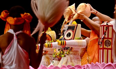 ISKCON Kolkata holds grand puja on Snan Yatra of Jagannatha, Baladeva and Subhadra