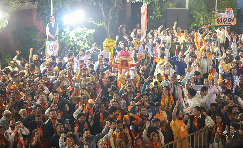 In Images: Modi thanks BJP workers for Maharashtra victory