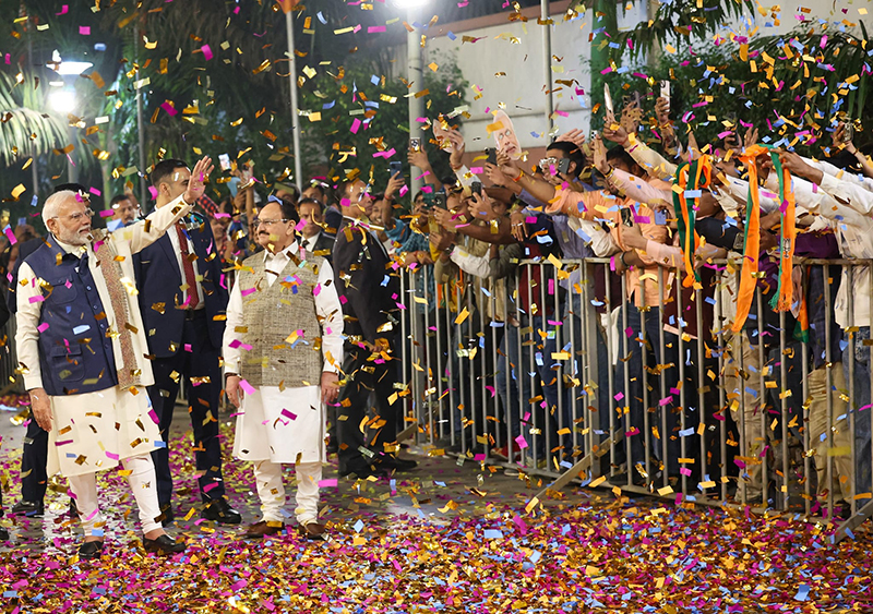 In Images: Modi thanks BJP workers for Maharashtra victory