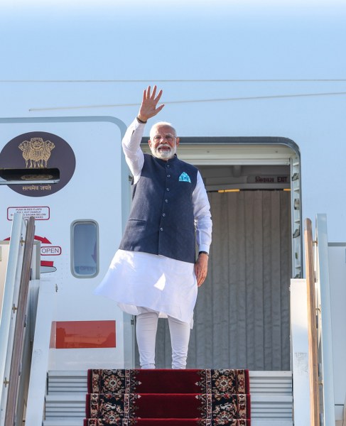 Narendra Modi departs from Russia