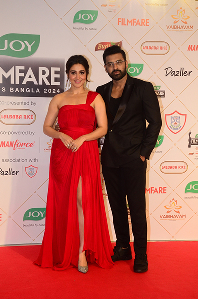 Filmfare Awards Bangla 2024: Spot the Red Carpet look stunners