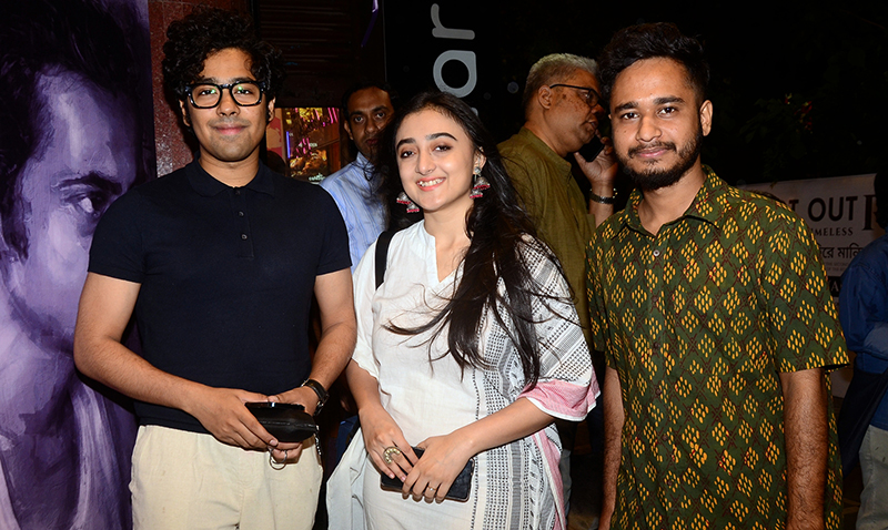 Mamata Shankar, Prosenjit Chatterjee, Chiranjit Chakraborty, others attend Chaalchitra Ekhon premiere