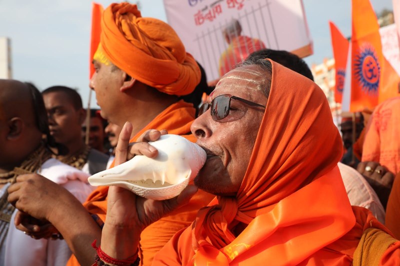 IN IMAGES: Hindu Jagran Manch holds protest march in Kolkata against ISKCON monk’s arrest in Bangladesh