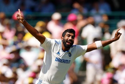 Jasprit Bumrah leaves SCG with team doctor for scan amid injury scare, Virat Kohli turns stand-in captain