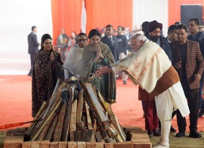 PM Modi participates in Lohri celebrations in Delhi's Naraina