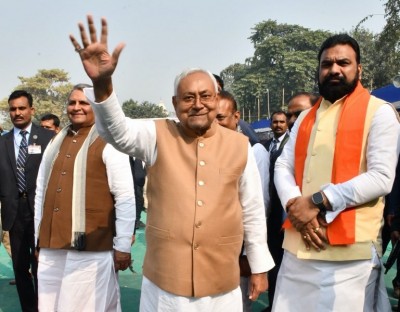 Nitish Kumar praises 2025 Union Budget, Congress calls it politically motivated