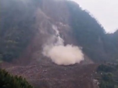 One dies after landslide hits China, 28 missing