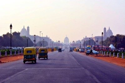 Magnitude 4 earthquake hits Delhi, PM Modi urges people to stay calm