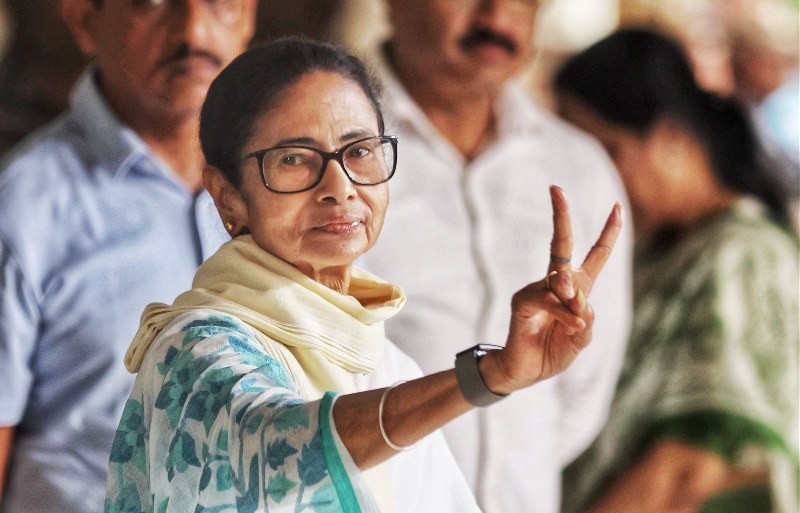In Images: Mamata Banerjee casts her vote in Kolkata