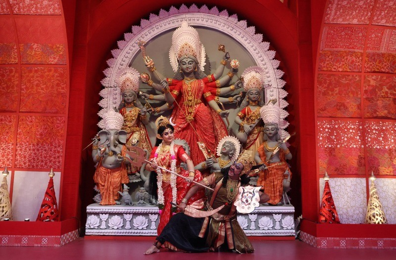 In Images: Kolkata celebrates Durga Puja with traditional dance at Indian Museum pandal
