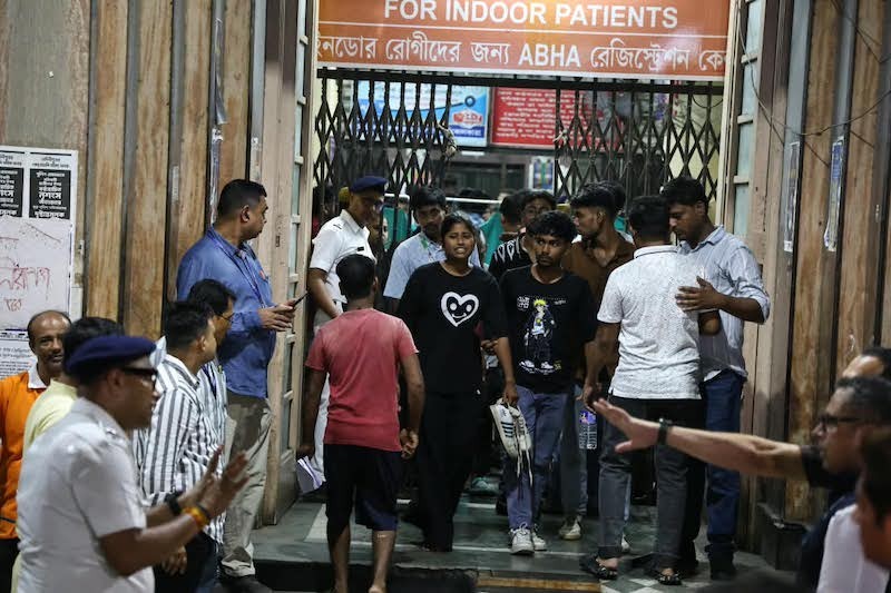 In Images: Trail Of Grief As Kolkata'S Chorbagan Durga Puja Tragedy Claims 18 Lives