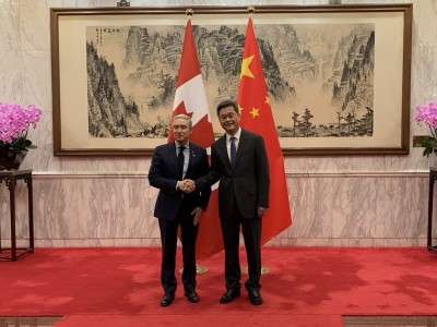 Canada, China hold talks, agree to expand trade and financial engagement
