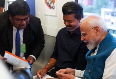 Vijay shares stage with Modi, takes Metro ride after Rahul Gandhi meeting