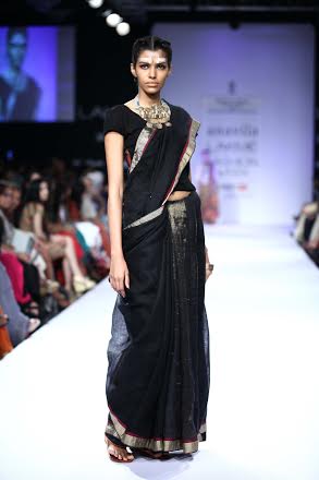 Konkona Sen Sharma walks the ramp at Lakme Fashion Week