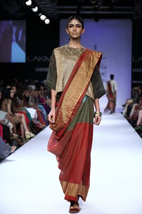 Konkona Sen Sharma walks the ramp at Lakme Fashion Week