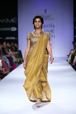 Konkona Sen Sharma walks the ramp at Lakme Fashion Week