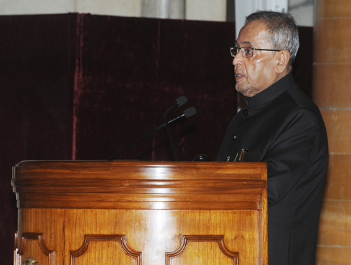 Pranab Mukherjee presenting the Gandhi Peace Prize 