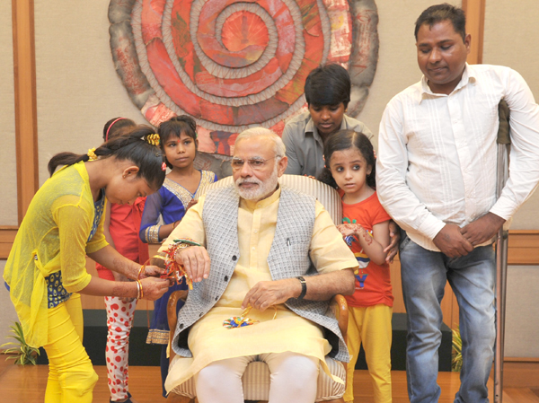 Narendra Modi, on the occasion of 'Raksha Bandhan'