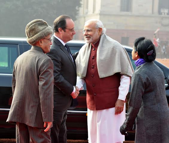 Mr. Francois Hollande inspecting the Guard of Honour