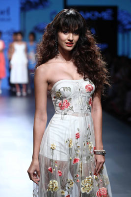 LFW: Disha Patani walks down ramp for Ritu Kumar