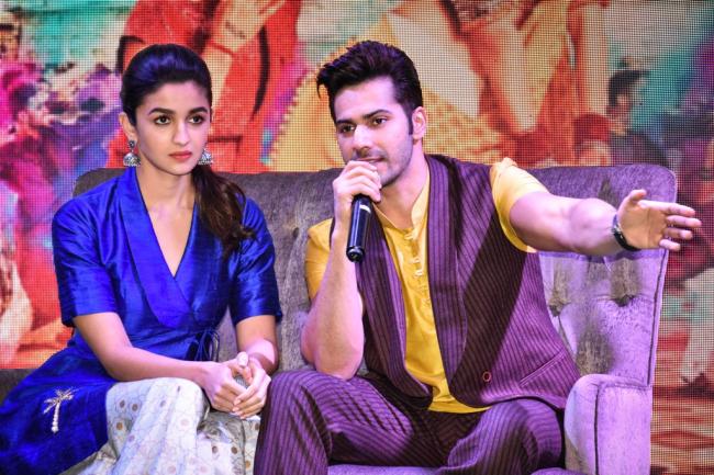 Alia, Varun promote Badrinath Ki Dulhaniya in Kolkata