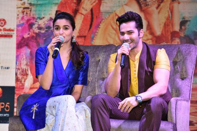 Alia, Varun promote Badrinath Ki Dulhaniya in Kolkata