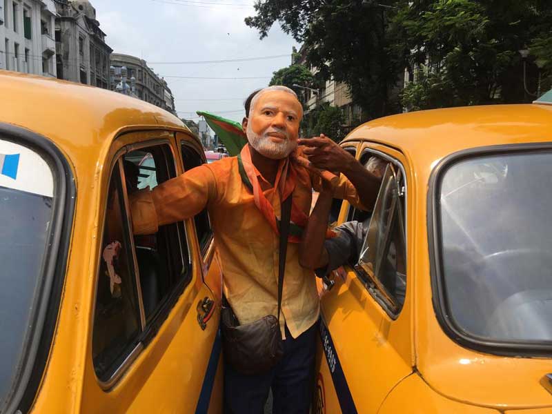 BJP performs strongly in Lok Sabha: Part workers celebrate in Kolkata