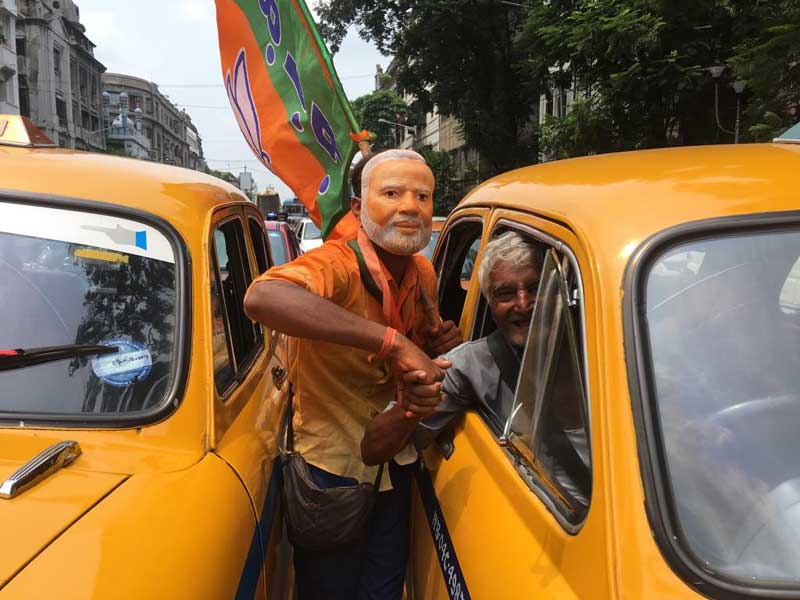 BJP performs strongly in Lok Sabha: Part workers celebrate in Kolkata