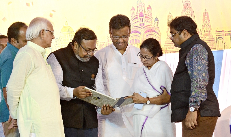 Mamata Banerjee inaugurates Kolkata Press Club's Platinum Jubilee Celebration