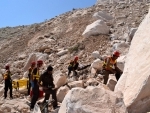 Pakistan: Rescuers search for miners after rock slide