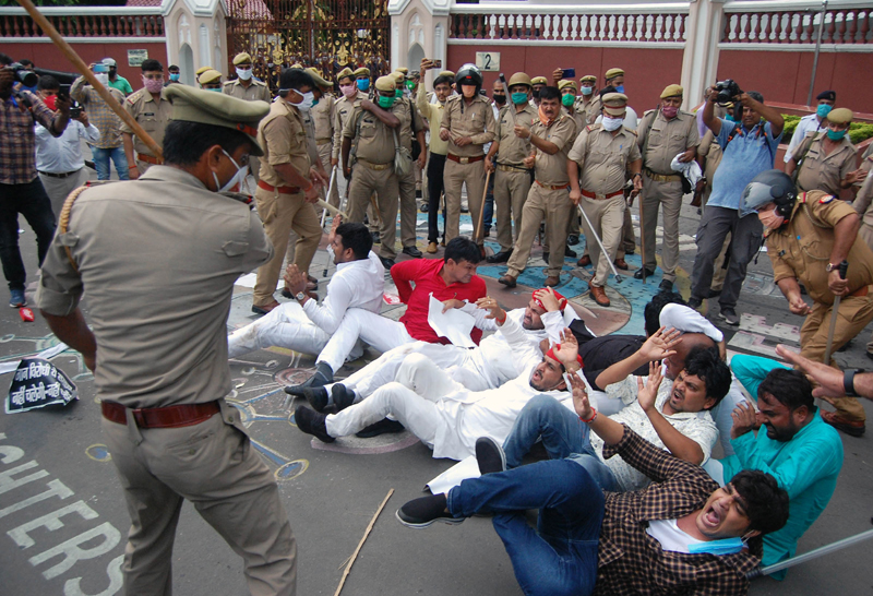 Samajwadi Party workers staging protests against NEET/JEE in Lucknow