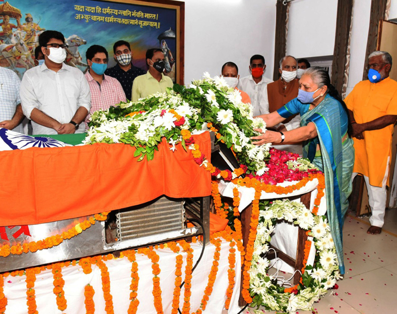 Tributes to late MP Guv Lalji Tandon