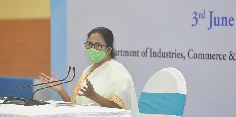 Mamata Banerjee meets representatives of Chambers of Commerce and Industry Associations at Nabanna