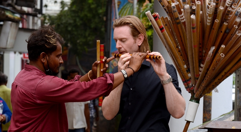 Golondaaj actor Alexx O'Nell spends time in Kolkata