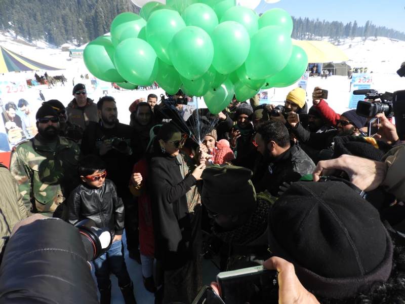 Jammu and Kashmir celebrates Gulmarg Winter Festival